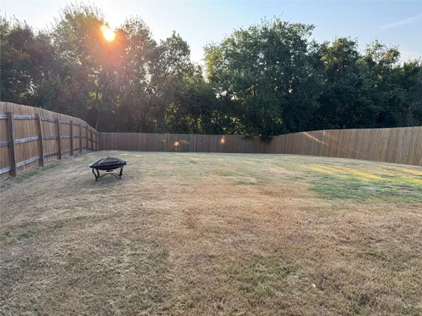 $2,600 | 204 James River Drive, Hutto, TX 78634