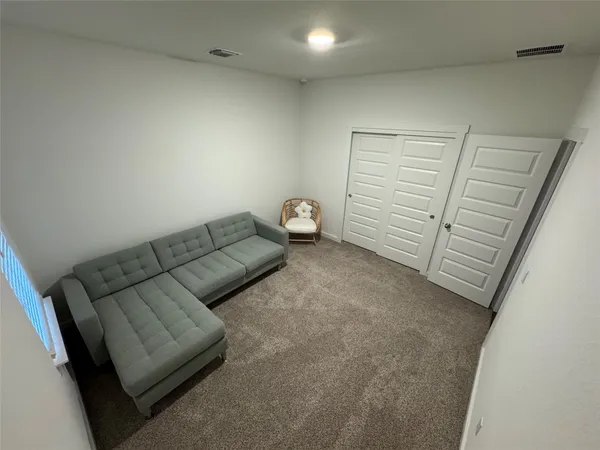 $2,600 | 204 James River Drive, Hutto, TX 78634