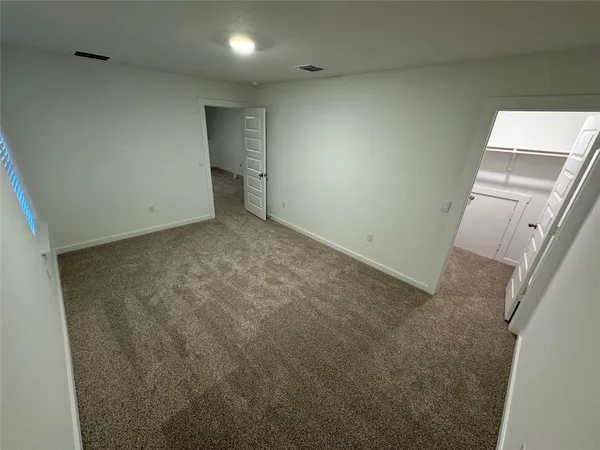 $2,600 | 204 James River Drive, Hutto, TX 78634