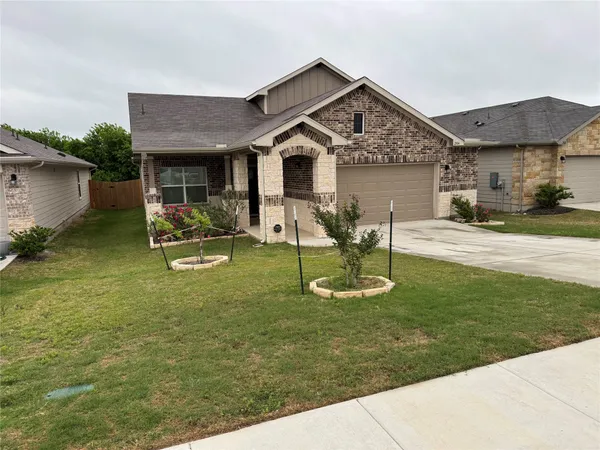 $2,600 | 204 James River Drive, Hutto, TX 78634
