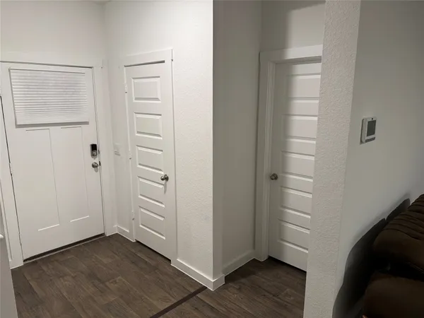 $2,600 | 204 James River Drive, Hutto, TX 78634