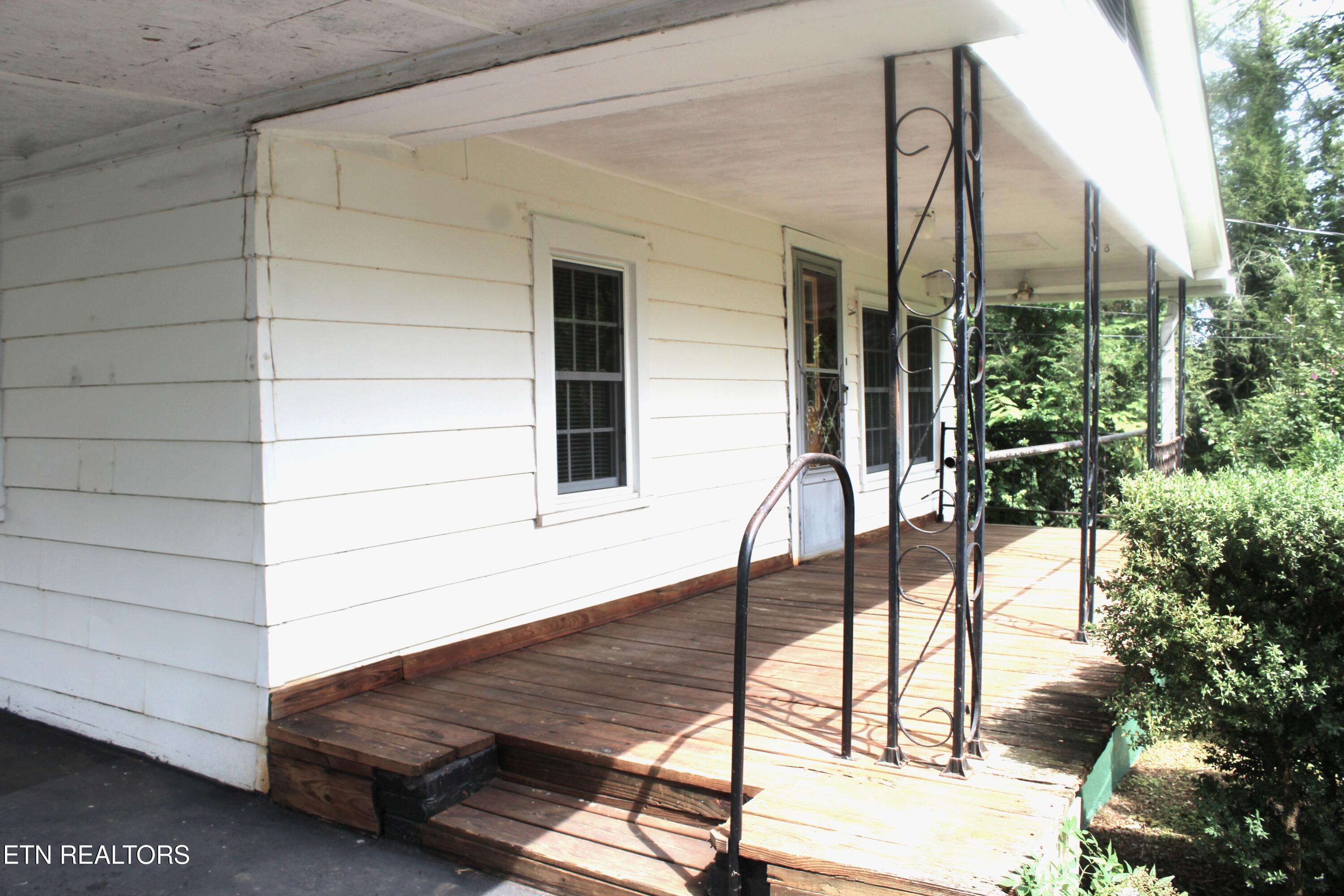 1507 Paris Road Knoxville, TN 37912 - Photo 11 of 29 IMG_5353