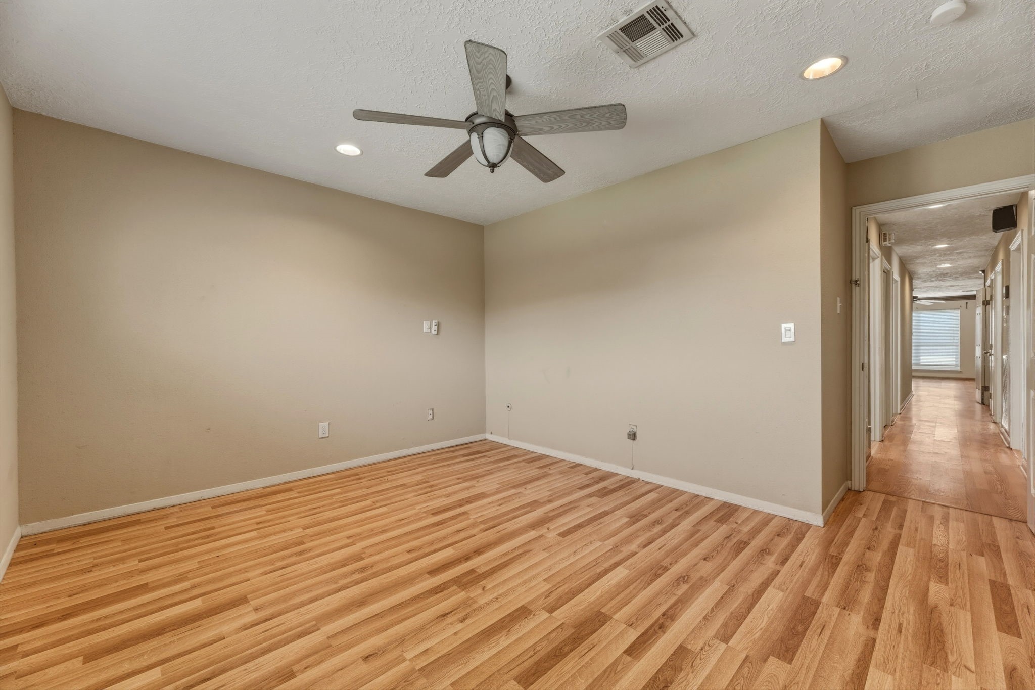 5211 Court Road Houston, TX 77053 - Photo 24 of 35