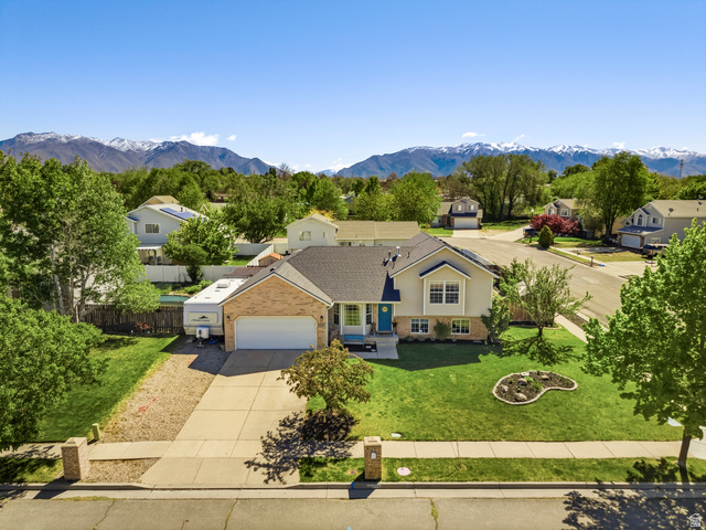 964 North 575 West Clinton, UT 84015 - Photo 2 of 38