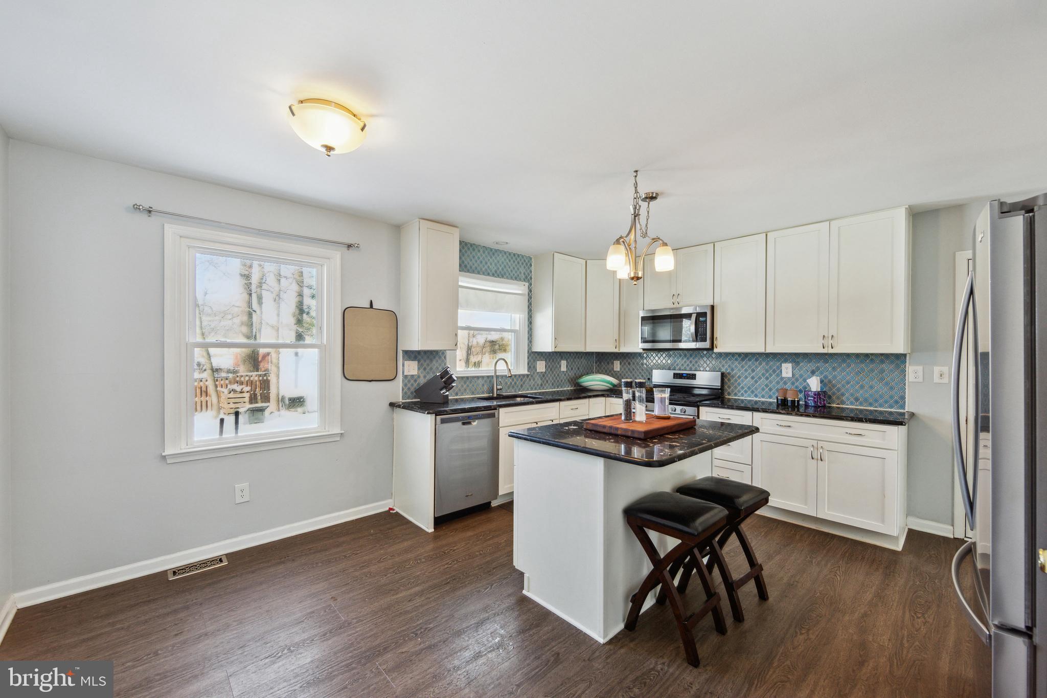 48 Danvers Circle Newark, DE 19702 - Photo 11 of 40 Updated Kitchen