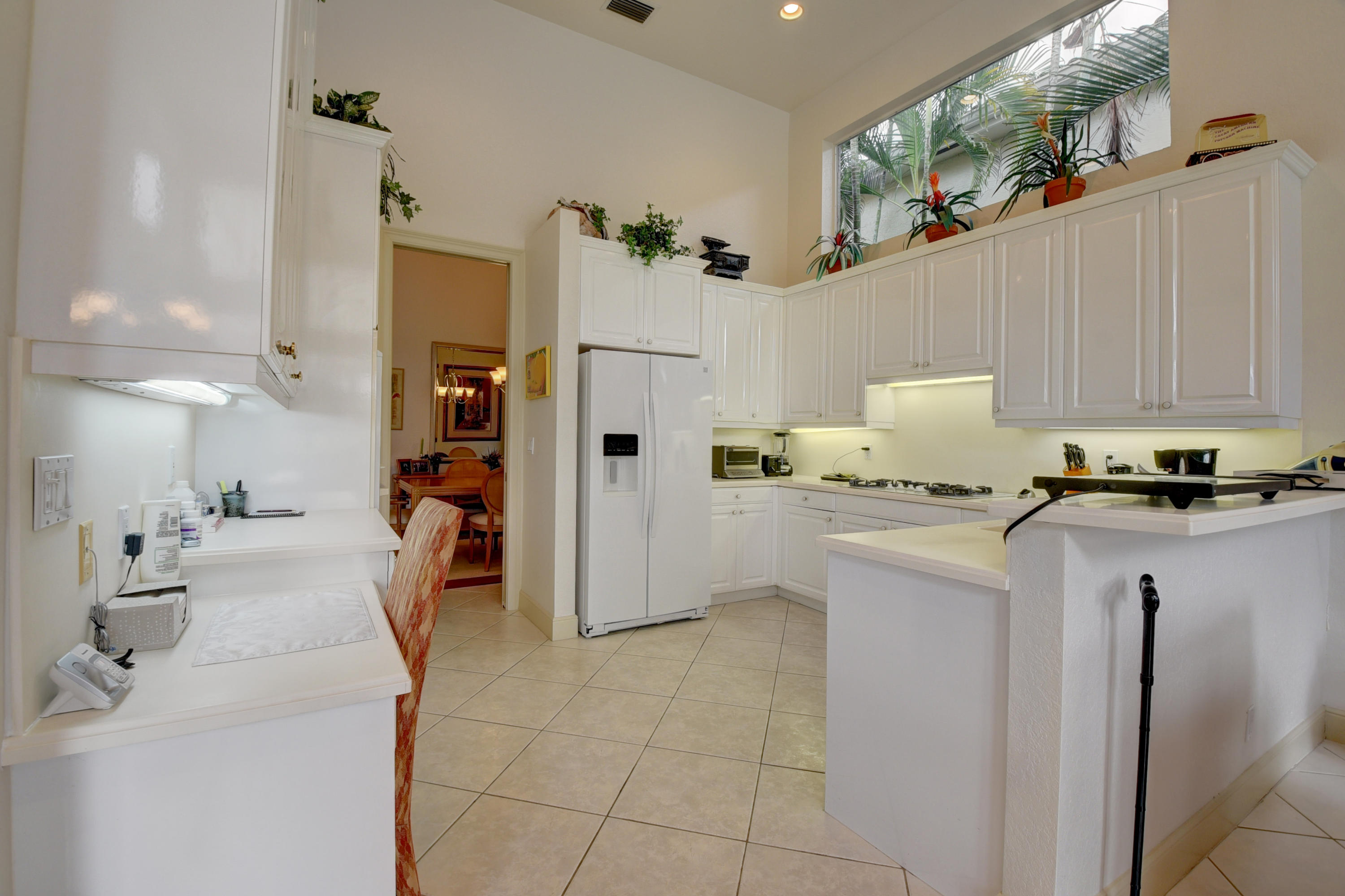 4096 Briarcliff Circle Boca Raton, FL 33496 - Photo 9 of 26 Kitchen - 1
