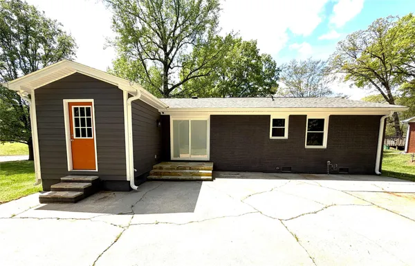$345,000 | 1200 Weststone Drive, Charlotte, NC 28208