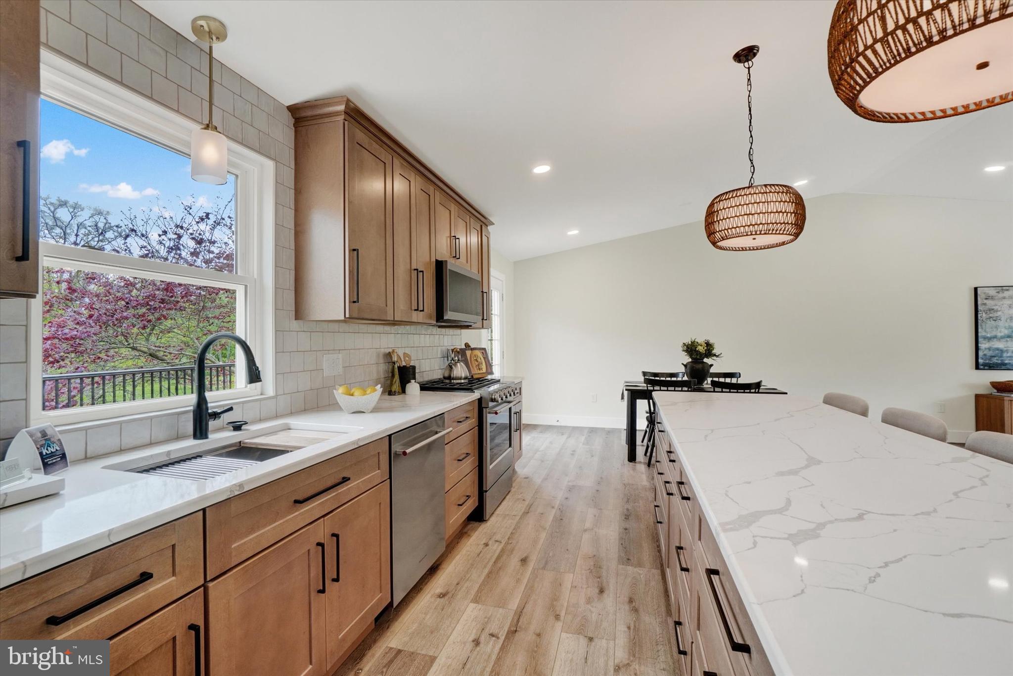 879 Graffius Road York, PA 17404 - Photo 8 of 46
