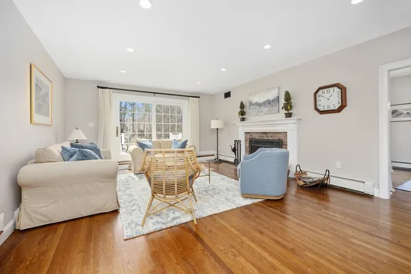 $2,795,000 | 7 Spring Lane, Hingham, MA 02043