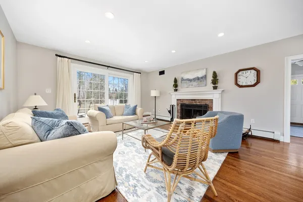 $2,795,000 | 7 Spring Lane, Hingham, MA 02043