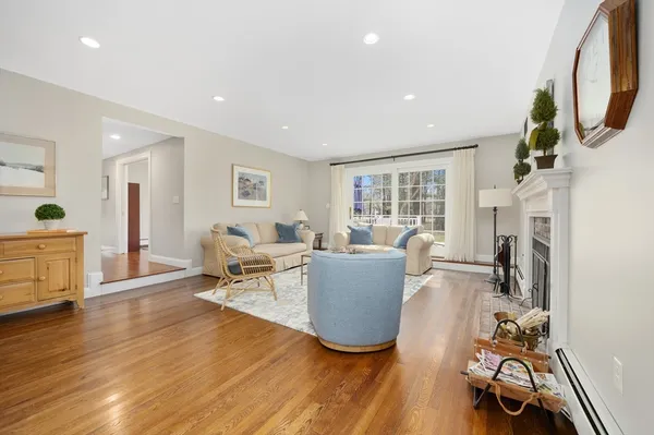 $2,795,000 | 7 Spring Lane, Hingham, MA 02043