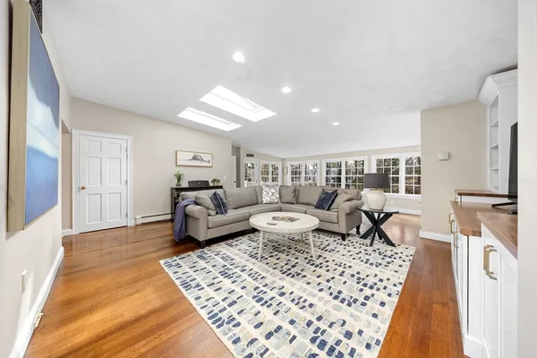 $2,795,000 | 7 Spring Lane, Hingham, MA 02043