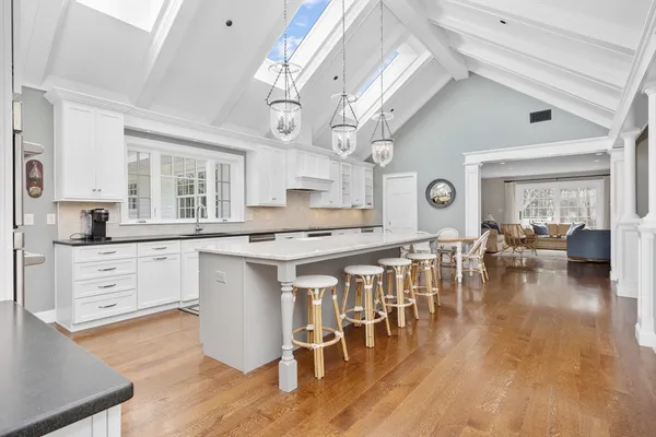 $2,795,000 | 7 Spring Lane, Hingham, MA 02043