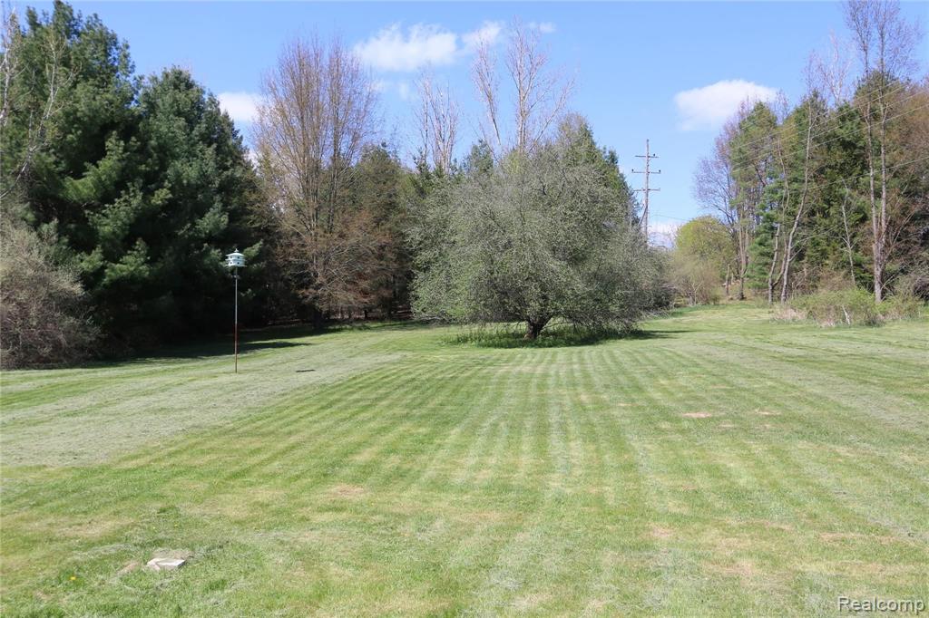 6040 West Coon Lake Road Howell, MI 48843 - Photo 46 of 58