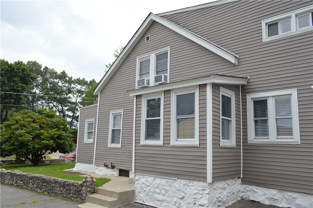 122 Larch Street Woonsocket, RI 02895 - Photo 3 of 22 Gallery Image 3