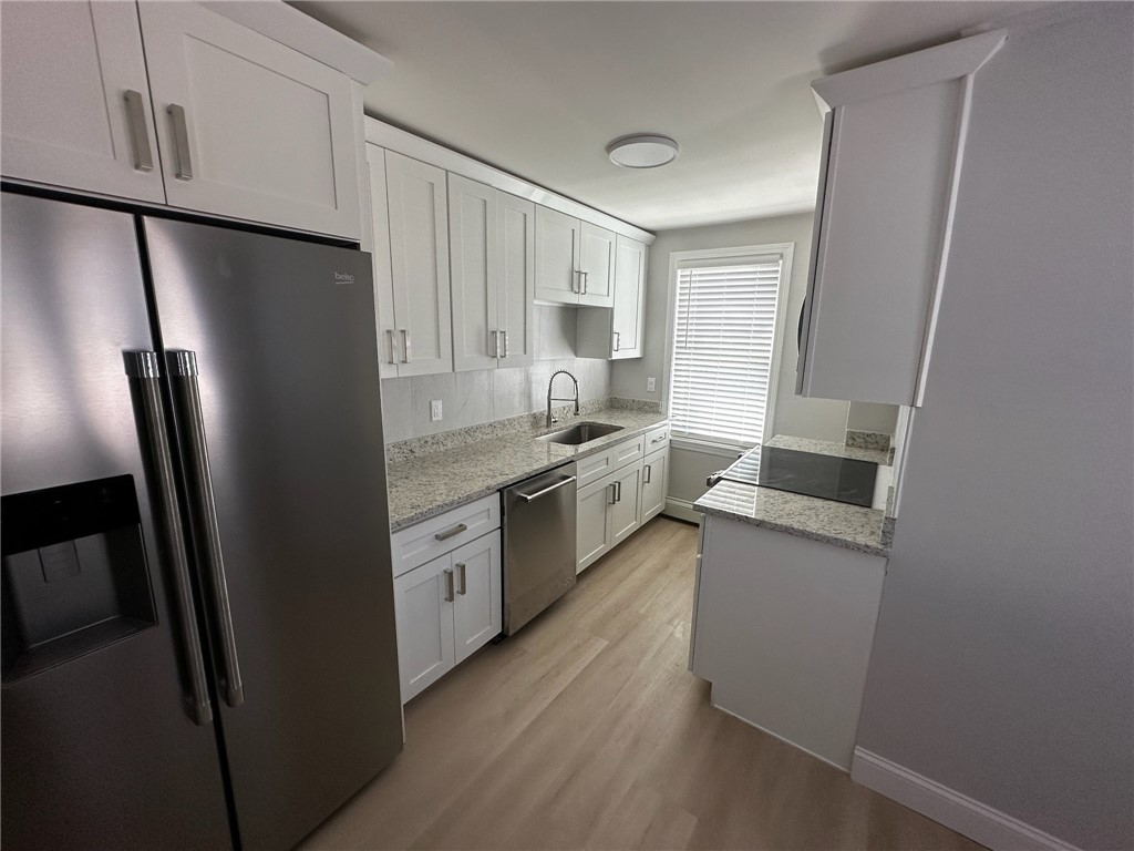 122 Larch Street Woonsocket, RI 02895 - Photo 4 of 22 Gallery Image 4