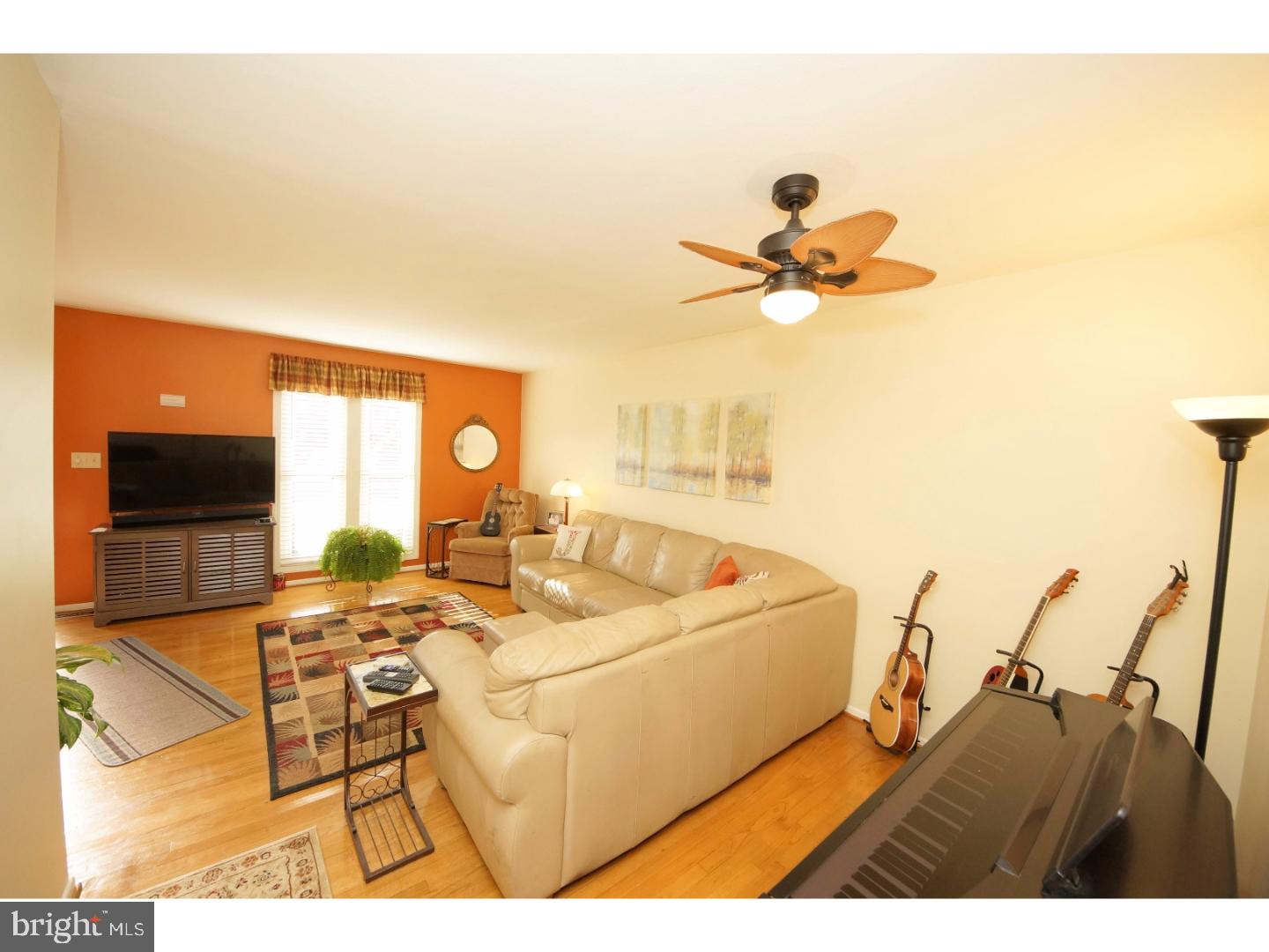 125 Probasco Road Hightstown, NJ 08520 - Photo 12 of 23 Living Room