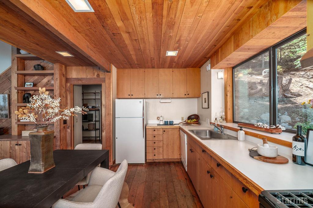 2117 Cascade Road South Lake Tahoe, CA 96150 - Photo 39 of 50