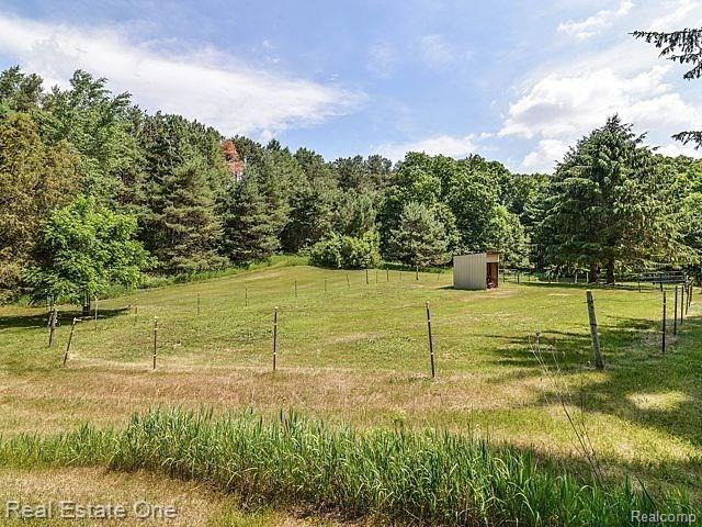 2070 West Wardlow Road Highland, MI 48357 - Photo 42 of 46 Paddock