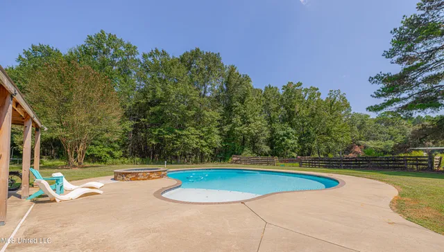 $1,089,000 | 295 Posey Lane, Vaughan, MS 39179