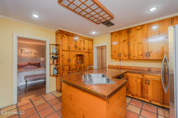 $1,089,000 | 295 Posey Lane, Vaughan, MS 39179