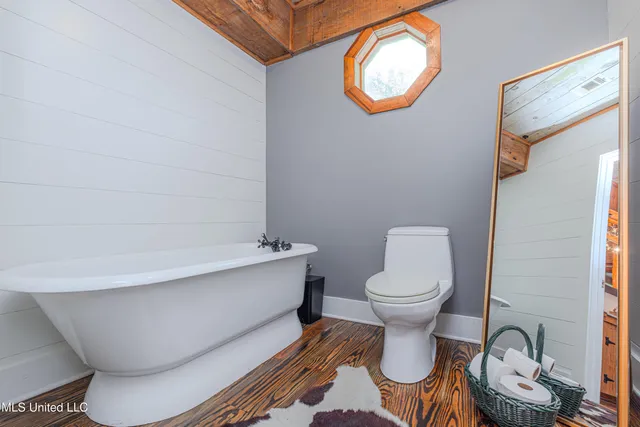 $1,089,000 | 295 Posey Lane, Vaughan, MS 39179