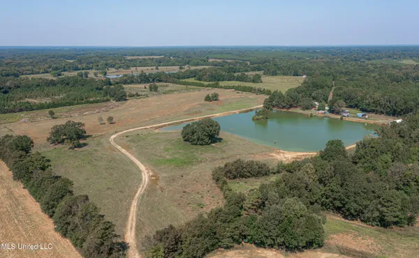$1,089,000 | 295 Posey Lane, Vaughan, MS 39179