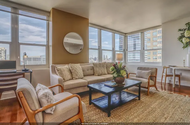 $789,888 | 88 Morgan Street, Unit 3902, Jersey City, NJ 07302