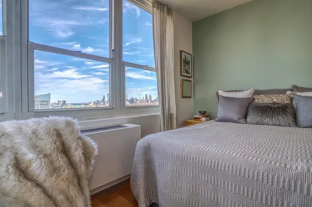 $789,888 | 88 Morgan Street, Unit 3902, Jersey City, NJ 07302