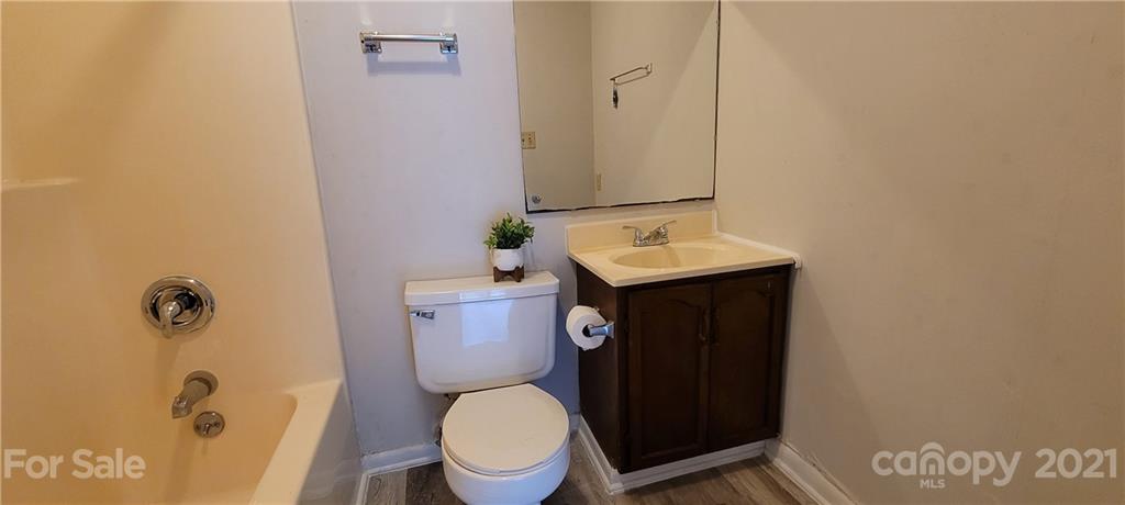 707 Finley Road Rock Hill, SC 29730 - Photo 18 of 26 a bathroom with a sink toilet and vanity