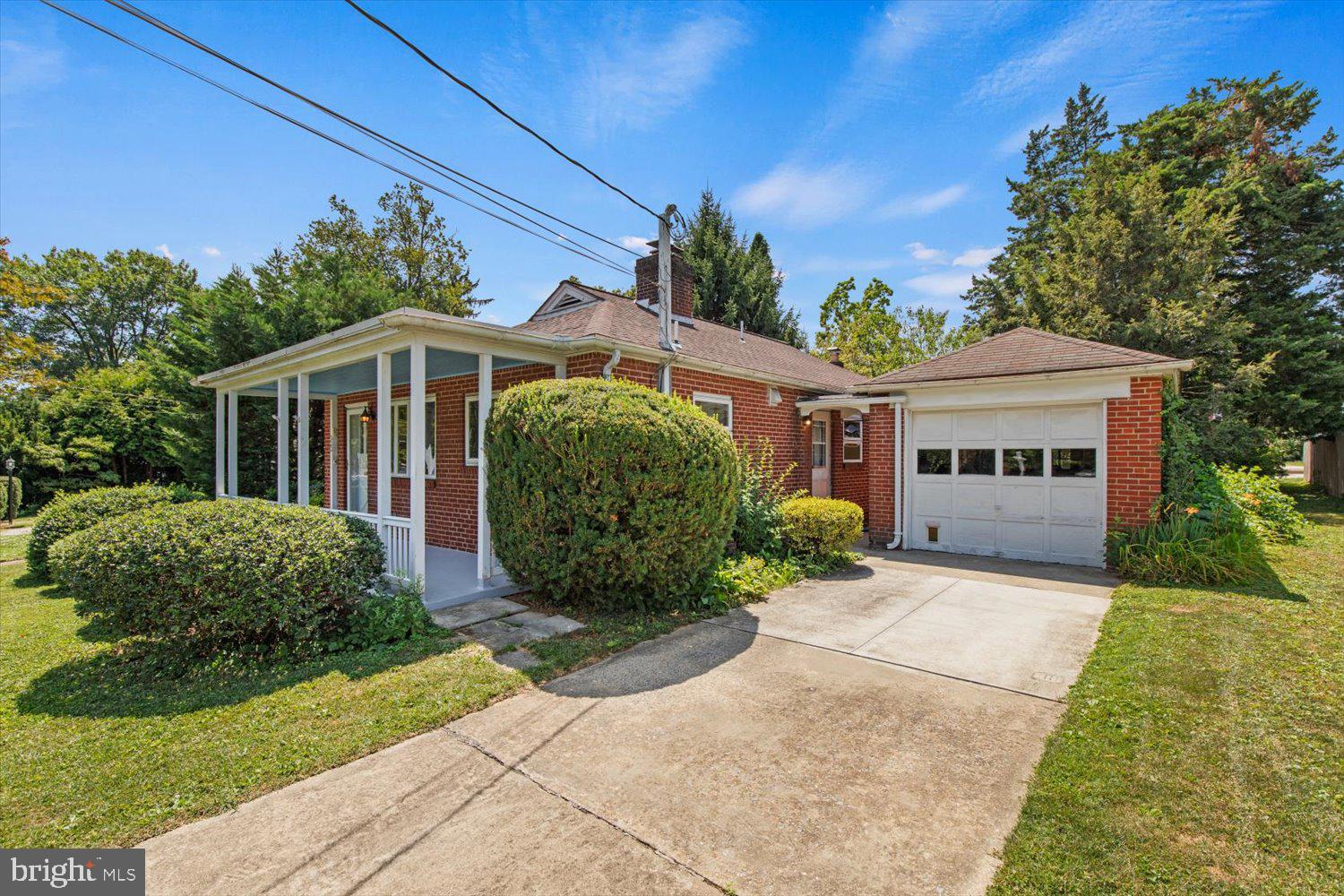 322 Beverly Road Camp Hill, PA 17011 - Photo 2 of 28