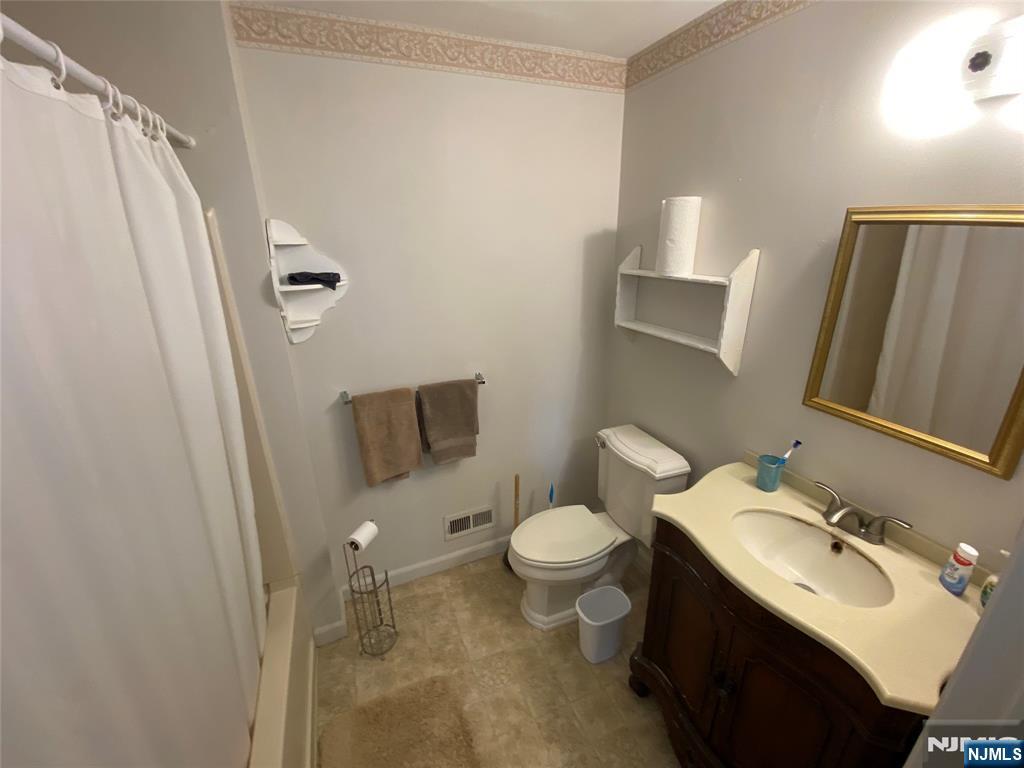 643 Plum Terrace Mahwah, NJ 07430 - Photo 7 of 19