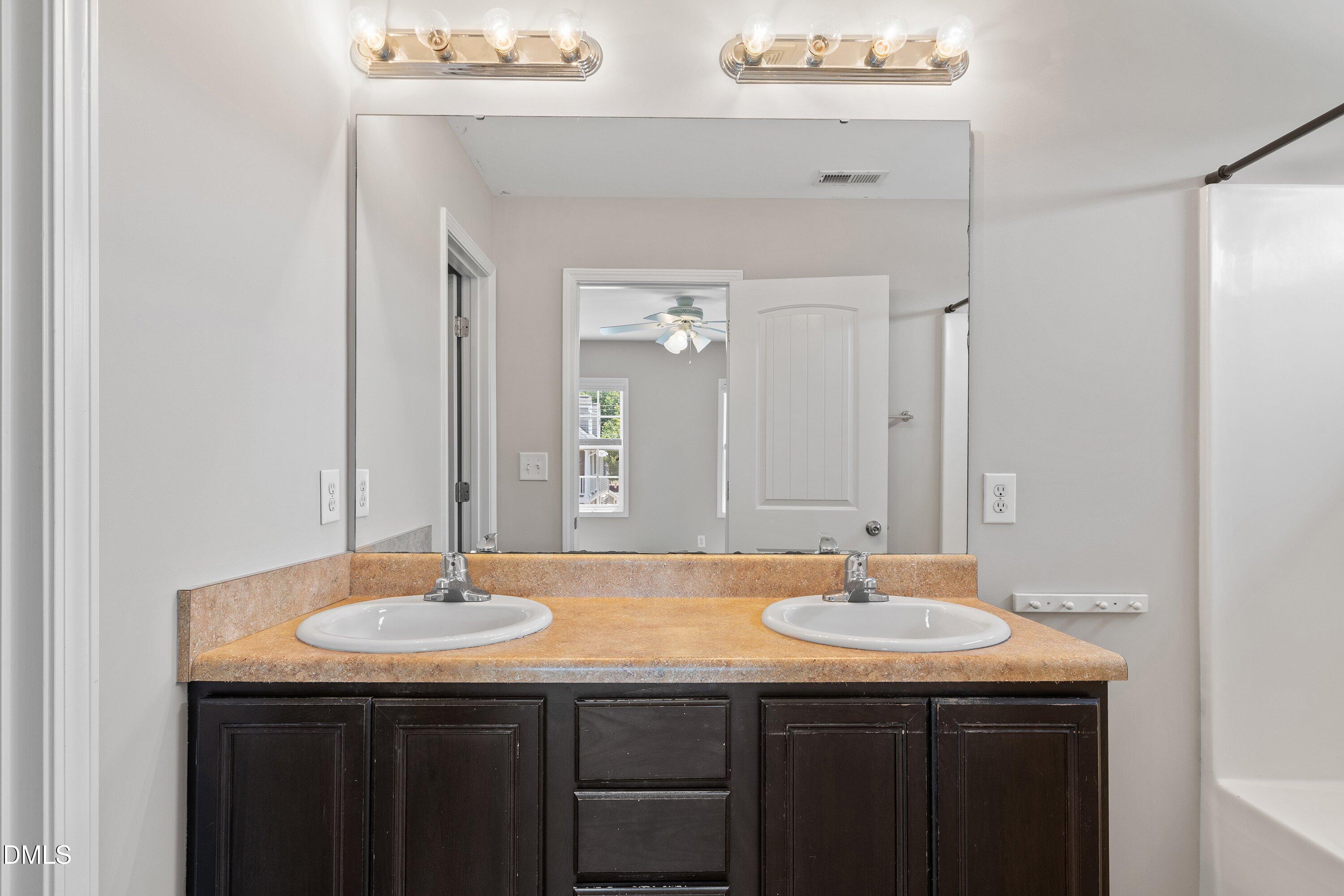 123 Scotch Bonnet Ridge Clayton, NC 27520 - Photo 20 of 41 32-123 Scotch Bonnet Ridge_0355