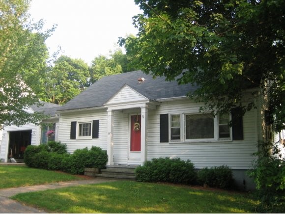 357 Lowell Street Manchester, NH 03104 - Photo 1 of 1 Gallery Image 1