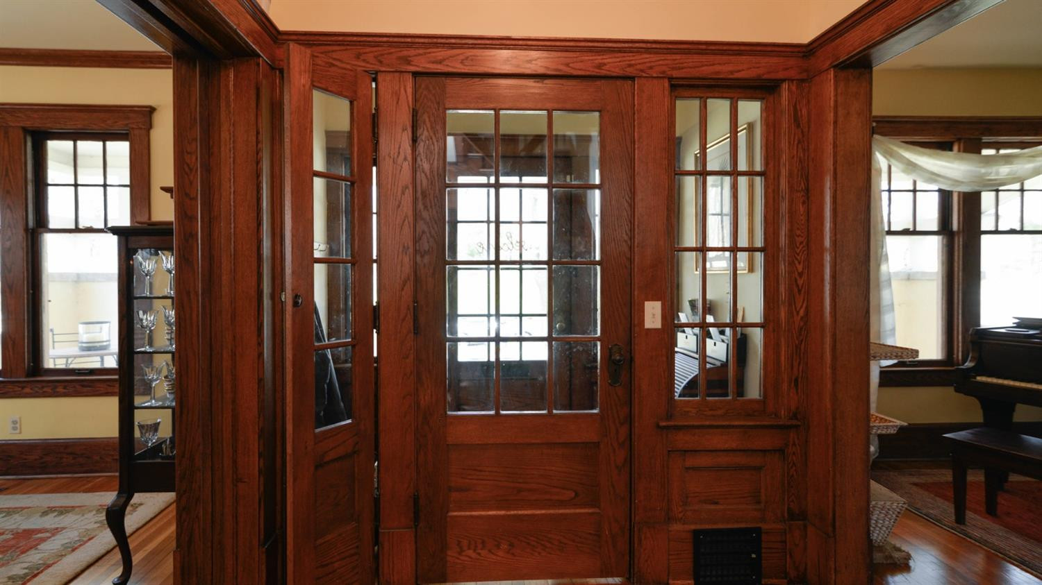 1404 Cambridge Road Ann Arbor, MI 48104 - Photo 14 of 59 Photo 14