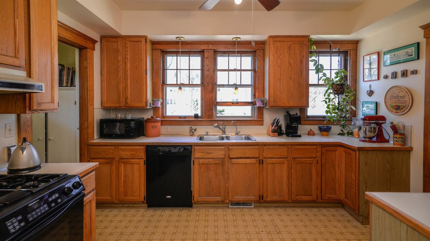 1404 Cambridge Road Ann Arbor, MI 48104 - Photo 30 of 59 Photo 30