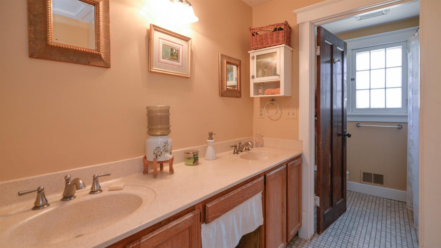 1404 Cambridge Road Ann Arbor, MI 48104 - Photo 46 of 59 Photo 46