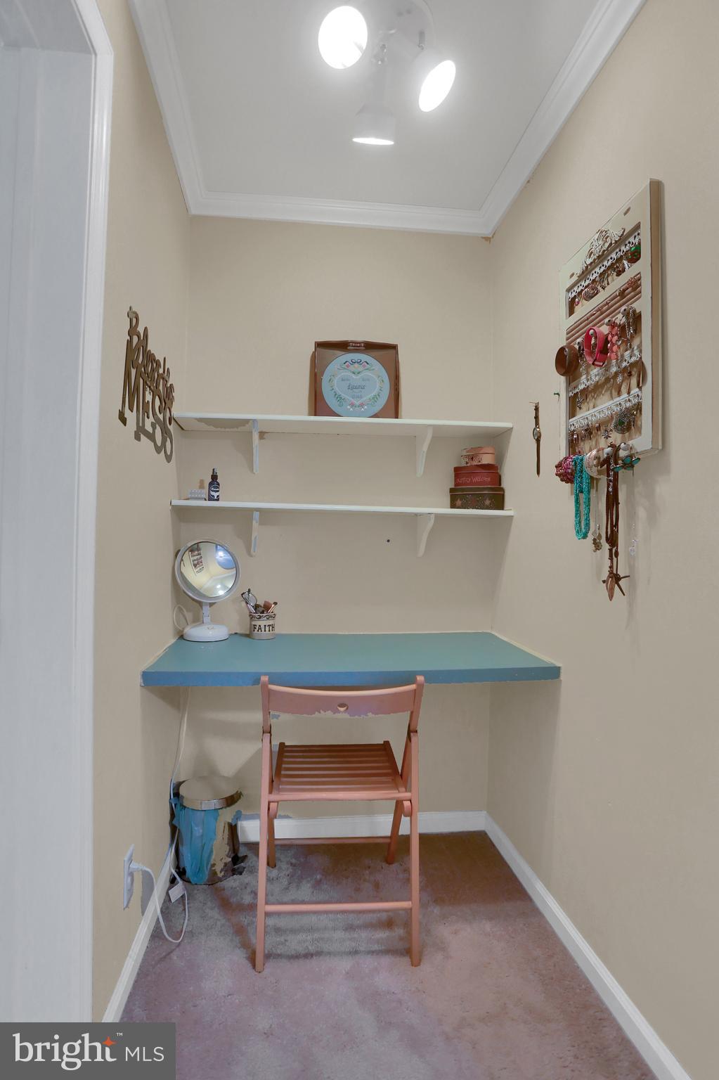 881 Bridgeton Road Fawn Grove, PA 17321 - Photo 22 of 39 Dressing area