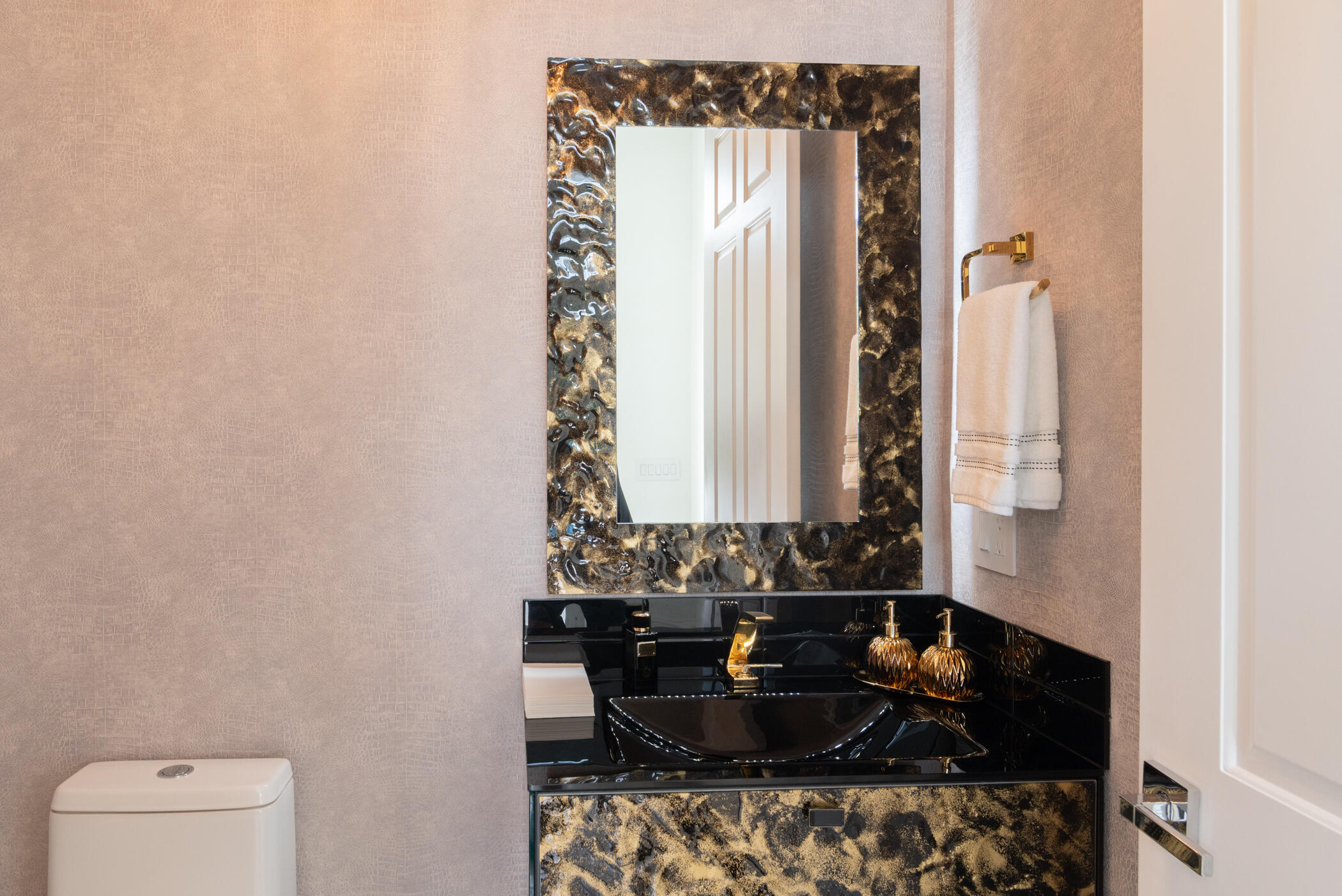 8246 Man O War Road Palm Beach Gardens, FL 33418 - Photo 53 of 55 Powder Room