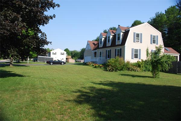 22 Back River Road Amesbury, MA 01913 - Photo 4 of 30 Gallery Image 4