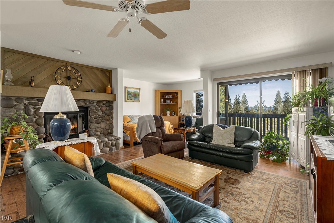 335 Ski Way, Unit 337 Incline Village, NV 89451 - Photo 13 of 23 a living room with furniture and a fireplace