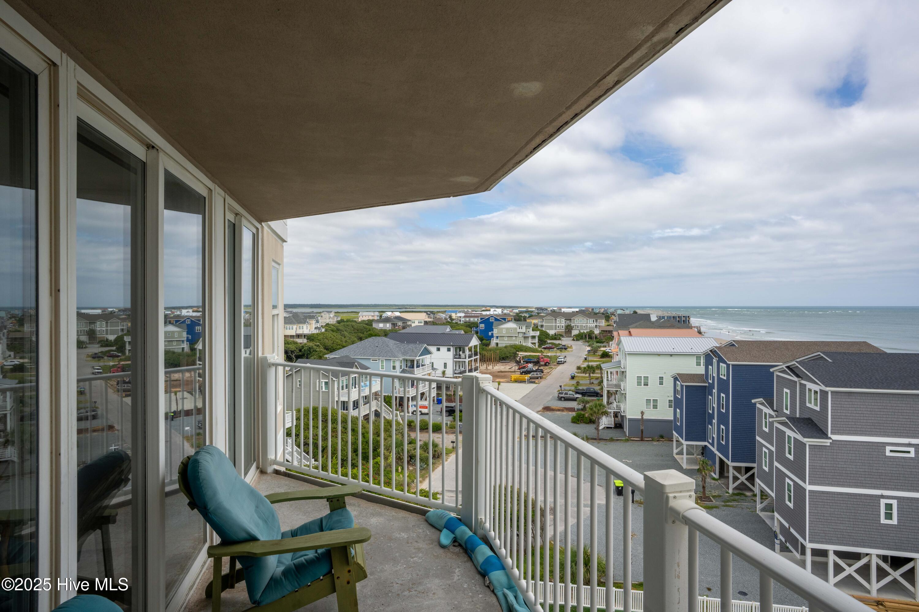 2000 New River Inlet Road, Unit 3510 North Topsail Beach, NC 28460 - Photo 4 of 26 3510 St. Regis - Interiors - Edited_3-2