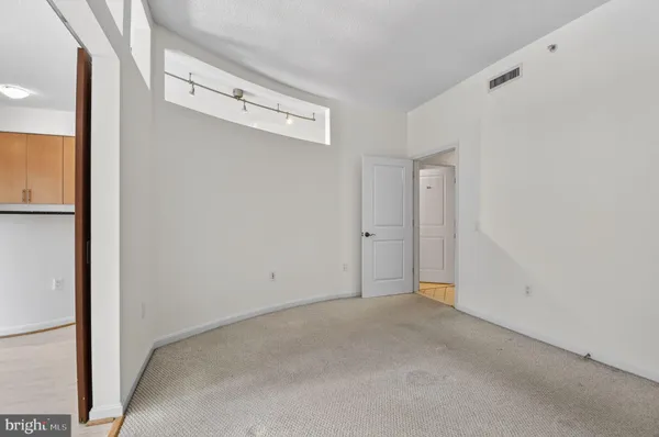 $2,250 | 1390 Kenyon Street Northwest, Unit 319, Washington, DC 20010