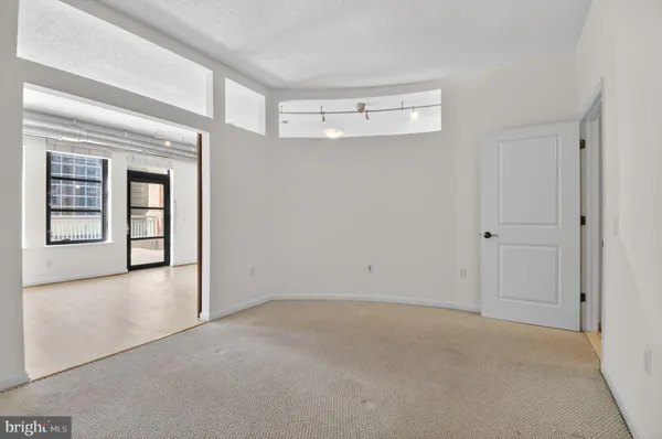 $2,250 | 1390 Kenyon Street Northwest, Unit 319, Washington, DC 20010