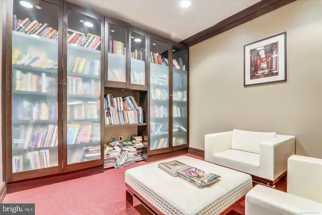 $2,295 | 1390 Kenyon Street Northwest, Unit 319, Washington, DC 20010