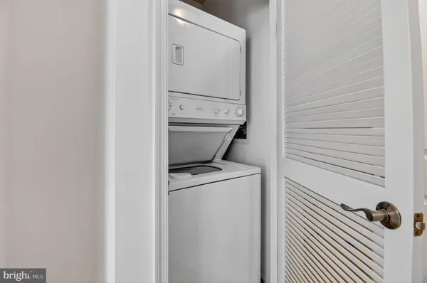 $2,250 | 1390 Kenyon Street Northwest, Unit 319, Washington, DC 20010