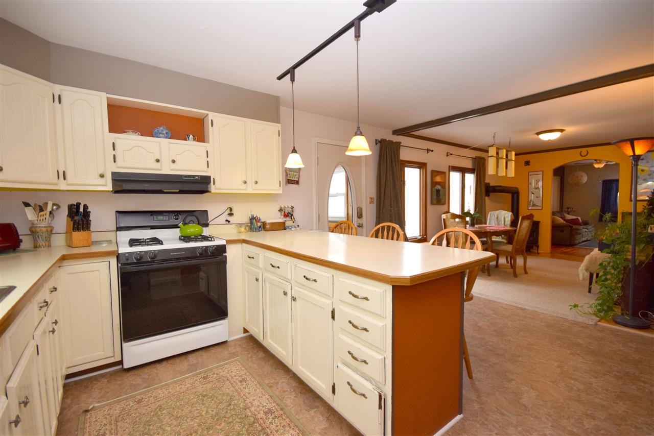 2755 South Road Williston, VT 05495 - Photo 2 of 37