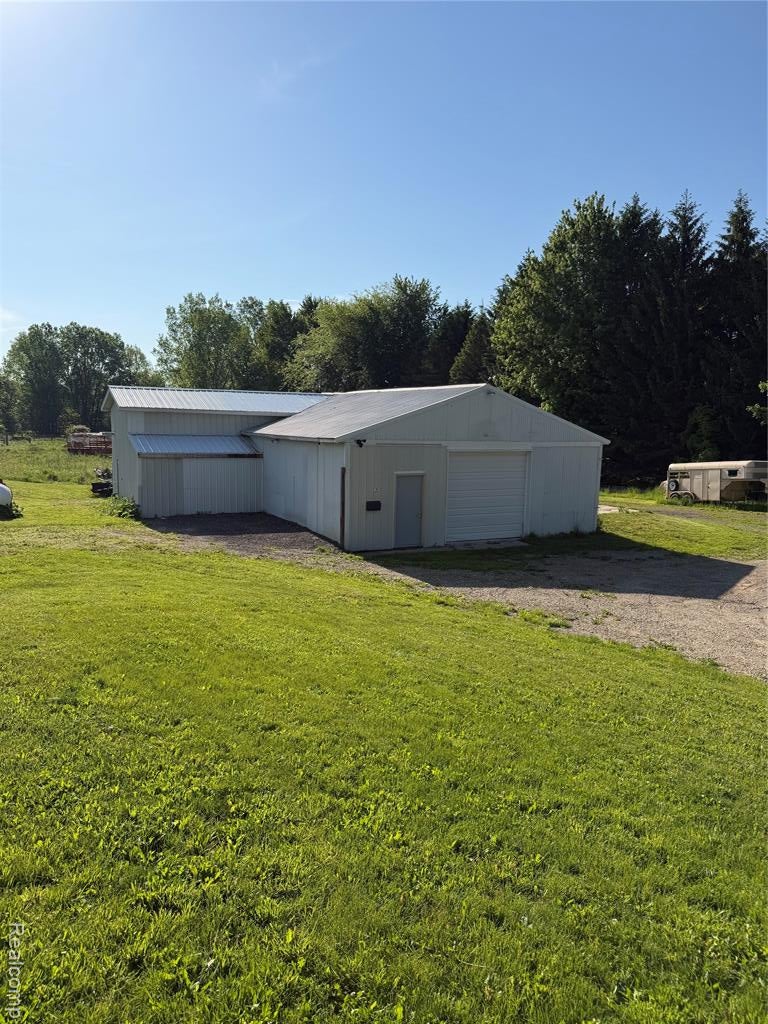 1246 House Road North Webberville, MI 48892 - Photo 2 of 22 Gallery Image 2