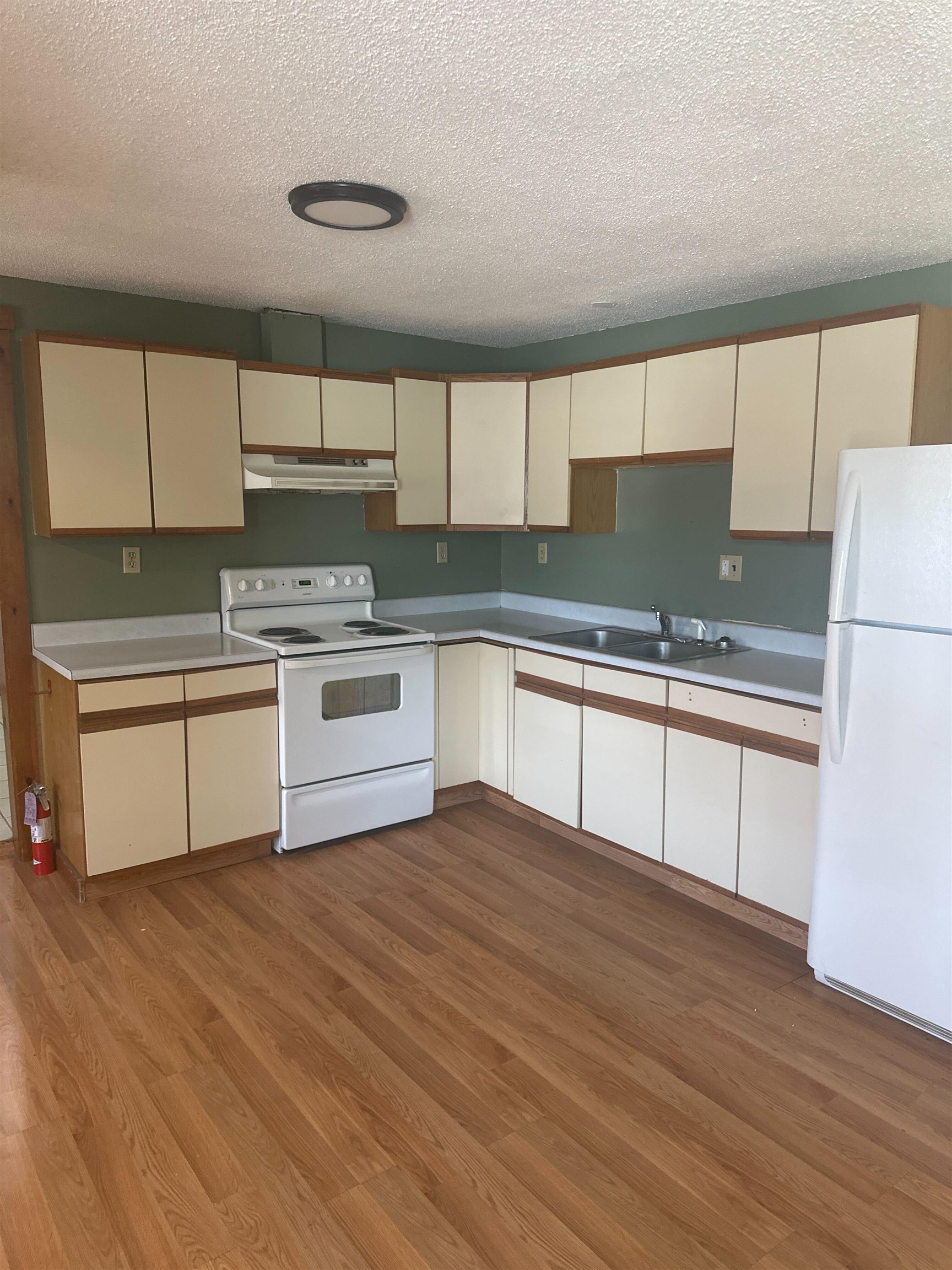 48 Forest Street Rutland, VT 05701 - Photo 2 of 18