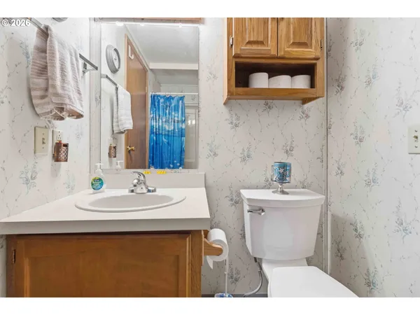 $87,700 | 1800 Lakewood Court, Unit 161, Eugene, OR 97402